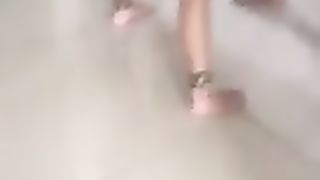 现代版玉蒲团比冷S还屌的货车司机佬在家用铁链吊起媳妇草