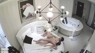 【360水滴TP】斯文眼镜男约炮身材苗条伪娘 无套啪啪操的小姐姐高潮不断直呼“好爽 我要射了”