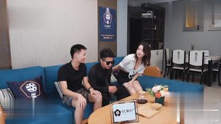 【超推荐❤️会尊享】果冻传媒91制片厂新作-『大嫂』大哥被抓 嫂子沦为小弟们的肉便器 女神李师师 高清720P原版首发