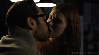 【69堂精品】免费天堂无码成人AV电影，桌球美女，按在桌子上面干