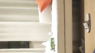 【69堂精品】【加钱哥加钱哥】，难得一见的精品人妻，举手投足间皆是风情，撩人手法层出不穷，骚货妩媚动人哪个男人不喜欢