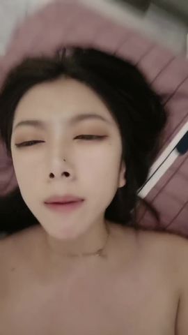 【69堂精品】冷艳颜值女神被炮友各种操近距离特写舔蛋猛操