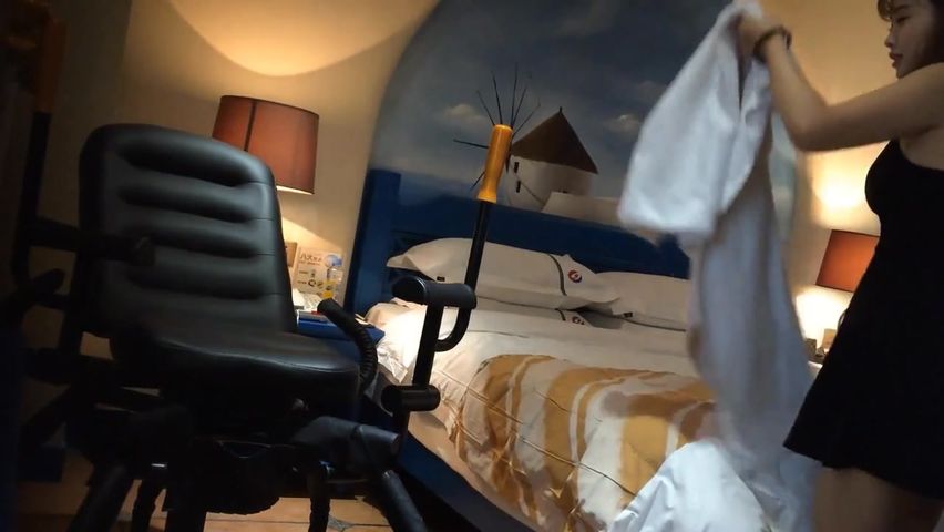 【69堂精品】康先生-爆操黑丝护士小情人