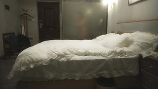 【69堂精品】专攻嫩妹软萌小姐姐乖巧听话小哥今夜艳福不浅