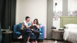 【69堂精品】黄先生约大奶少妇情趣网袜扣逼振动棒抽插01