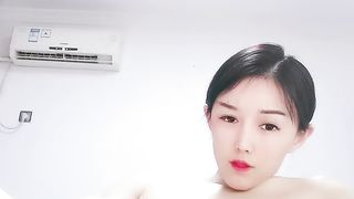 【69堂精品】性感空姐小黄瓜尽根没入插入骚逼抽插01