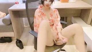 【69堂精品】情趣店老板娘拯救3秒男情趣用品正确打开方式