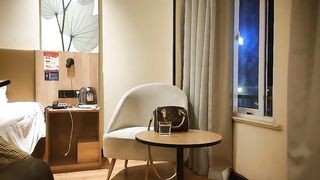 【69堂精品视频】乔先生寻花高端茶舔逼玩弄抽插内射