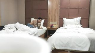 小老头探花爆草小穴抽插内射