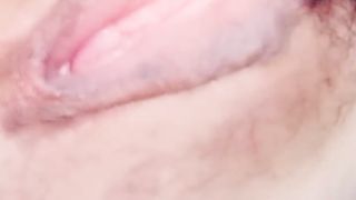 成都范冰冰下海直播丝袜小穴手指玩弄流水