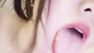 爆草小少妇酒店深插口交内射小穴