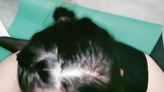 风骚少妇深夜公测勾搭啪啪直接在厕所口交爆草