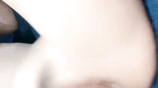 虞姬展示美穴手指插入淫水直流