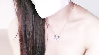 金小腰黑丝御姐挑逗自慰湿漉漉的小穴