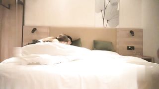 【69堂精品视频】贾总寻欢约两个妹子一人干一个各式操逼暴插