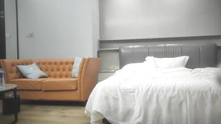 【69堂精品视频】女神舞蹈培训班老师兼职一字马高抬腿各种性交