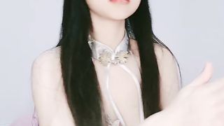 【69堂精品视频】学妹情趣装诱惑揉奶玩逼自慰特写展示