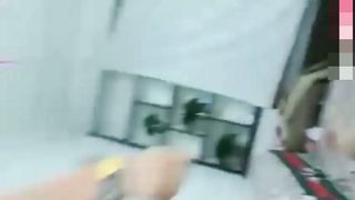 【69堂免费视频】乱伦一家亲母女双飞淫乱4P丈母娘屁眼里灌啤酒