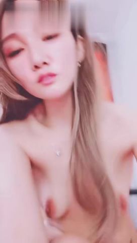 【69堂免费视频】小姨子发骚了，全程露脸跟大哥啪啪直播