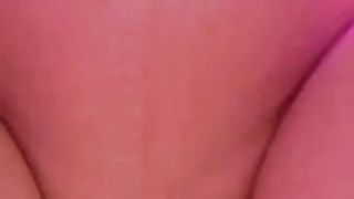 【69堂免费视频】骑乘位爆操紧致骚穴，抱着大屁股深插