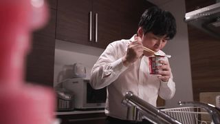 【69堂免费视频】在总统办公室与听话的已婚秘书秘密会面。白天吸奶，裤袜撕裂，通奸中出性爱