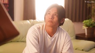 【69堂免费视频】我被住在隔壁垃圾房的性怪物老人软禁，并一直让我在他体内射精，却没有试图逃脱