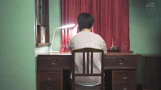 【69堂免费视频】盂兰盆节回家时，我与邻居四叶久违地重逢。酷暑难耐的季节里，我和已经长大超可爱的青梅竹马做爱了三天三夜