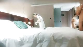 【69堂免费视频】黑衣少妇叫上长腿闺蜜一起操 穿上白丝一起舔弄后入猛操