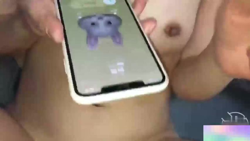 【69堂免费视频】【姐弟乱伦】中途趁妈妈给姐姐打电话时候无套内射