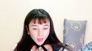 【69堂免费视频】一线天肥穴骚女！丰乳肥臀激情操逼！开档肉丝高跟鞋，扶屌骑乘位深插，站立后入大力输出