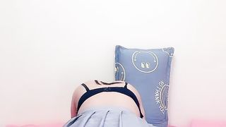 【69堂免费视频】一线天肥穴骚女！丰乳肥臀激情操逼！开档肉丝高跟鞋，扶屌骑乘位深插，站立后入大力输出