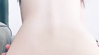 【69堂免费视频】各种姿势轮番输出，妹妹太骚了