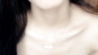 【69堂免费视频】腰细好身材耐操美女和炮友激情啪啪，特写深喉口交毛毛浓密，抬起双腿后入大力猛操，喜欢口交最后射嘴里