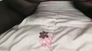 【69堂免费视频】【叔嫂乱伦】大哥让我照顾生病的嫂子，一时没忍住内射嫂子两次，嫂子竟然说精子留给哥哥吃