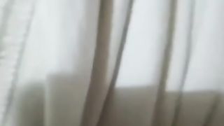 【69堂免费视频】【恋母少年】问母亲我和爸爸谁操的爽，不小心内射了