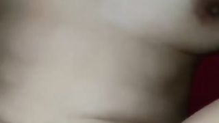 【69堂免费视频】【恋母少年】问母亲我和爸爸谁操的爽，不小心内射了