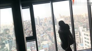 【69堂免费视频】【黑屌怒插】广西人妻被黑人死死压在窗前大鸡巴定金子宫