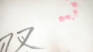 【69堂免费视频】大一双马尾学生妹超级反差，爸爸的小母狗被狠狠调教喝尿