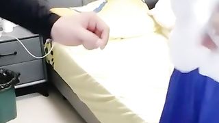 【69堂免费视频】【真实破处】铠甲重金包下高中妹子初夜，配有字幕