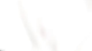 【69堂免费视频】窗外人来人往，车内无套内射骚逼，刺激