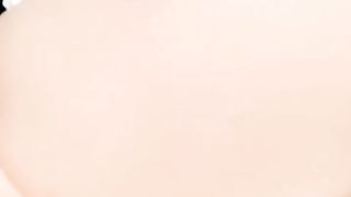 【69堂免费视频】窗外人来人往，车内无套内射骚逼，刺激