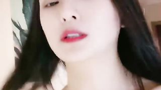 【69堂免费视频】穿上黑色网袜翘起双腿揉穴，第一视角抽插，妹子很享受的样子