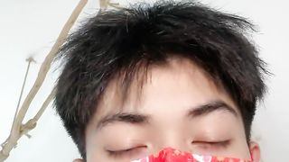 【69堂免费视频】第一视角后入美臀，从下往上拍摄