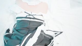 【69堂免费视频】性感cos雷姆竟然是一个绿帽奴下部