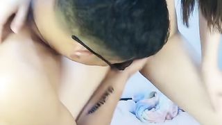 【69堂免费视频】 异域风情跪着深喉口交 ，开档黑丝骑乘抽插 ，美女被轮换着操