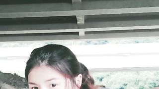 【69堂免费视频】大桥下偷情的野鸳鸯，刺激的户外直播小少妇全程露脸口交大鸡巴，主动上位抽插，让大哥压在身下爆草后入爆菊