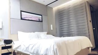 【69堂免费视频】肤白貌美极品女神 黑丝蜜桃臀 妩媚风骚别样风情