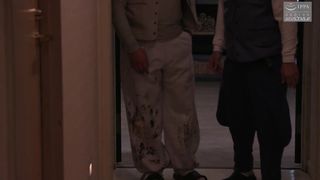 【69堂免费视频】开始做瑜伽！咬一口真是太棒了