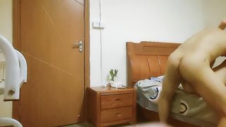 【69堂免费视频】上门操大奶少妇  躺在身上揉奶摸穴  跪在沙发翘臀后入  圆润屁股上下套弄猛操