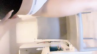 【69堂免费视频】淫荡小骚货！勾搭老外英语老师！